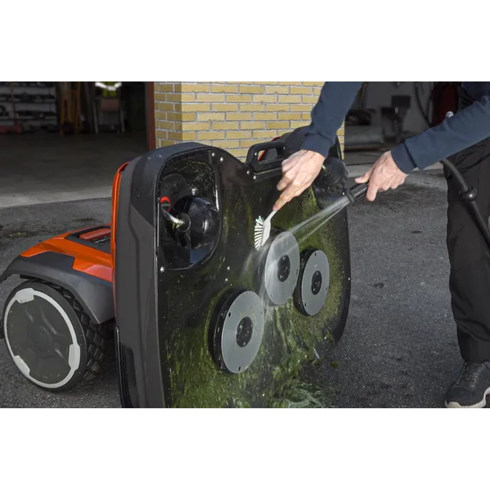Газонокосарка-Робот Husqvarna CEORA™ 546 EPOS™ / RZ 43M / CS4 (до 50 000 м²) 9707501-01
