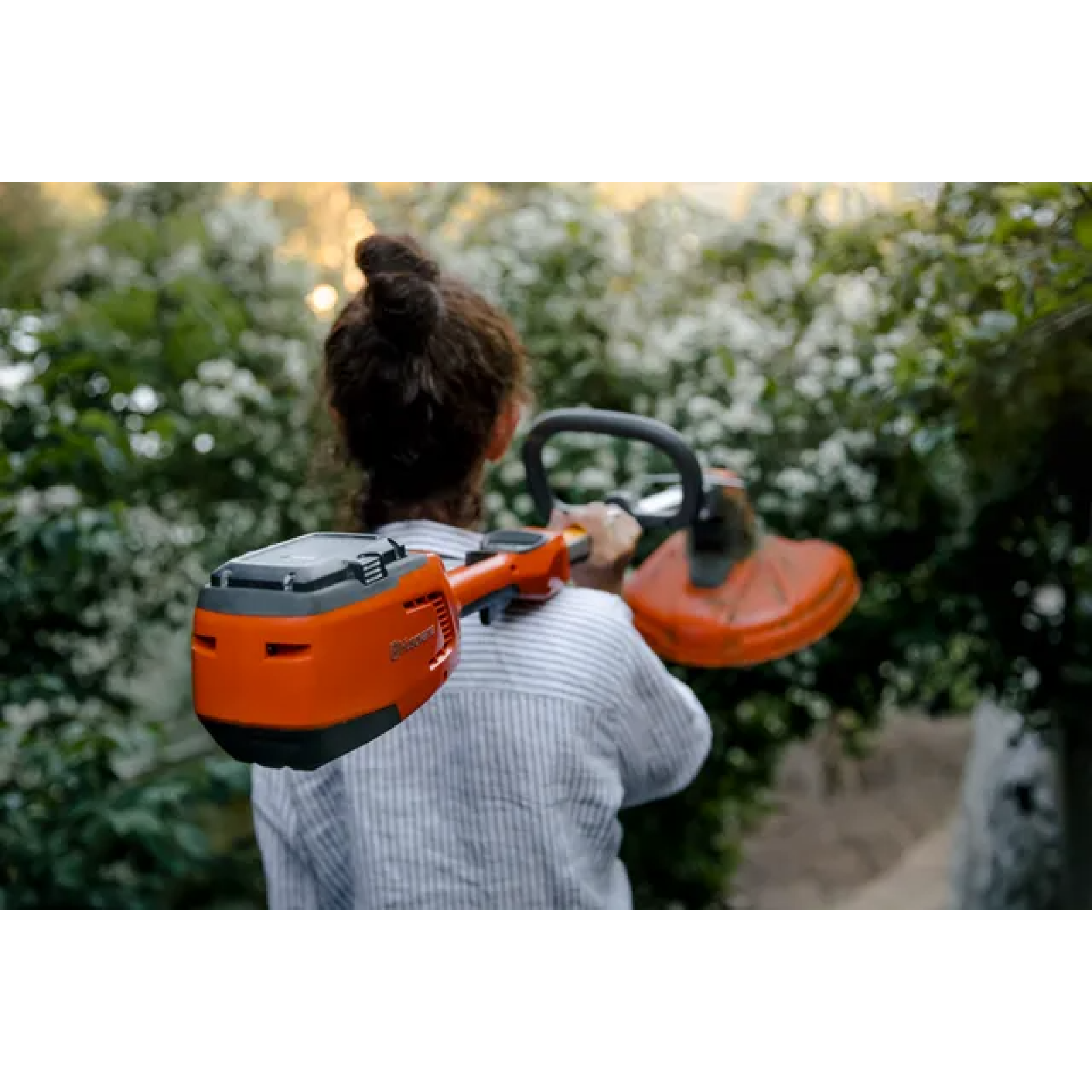 Мотокоса Аккумуляторная (Травокосилка) Husqvarna 220iR (без АКБ и ЗУ) 9707544-01