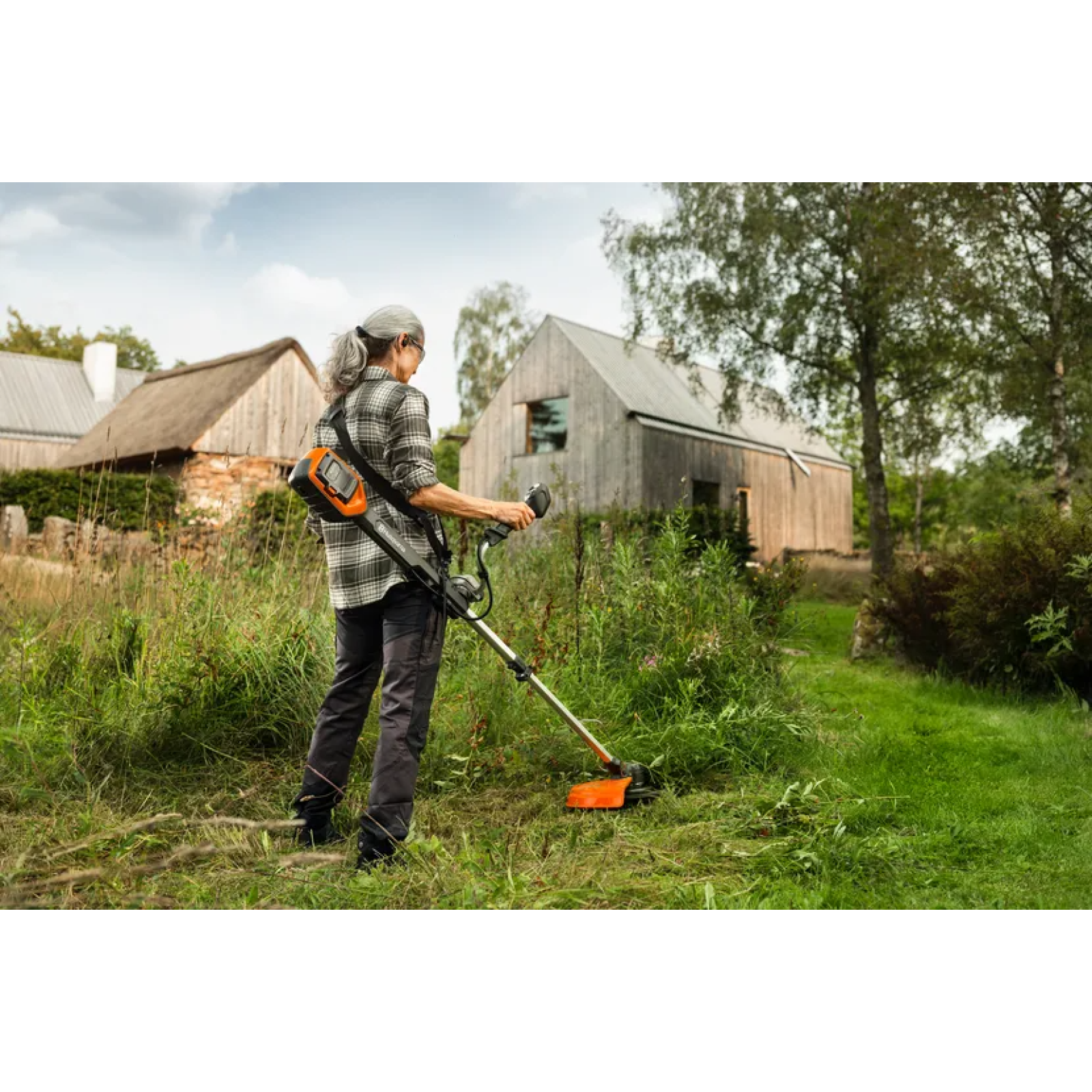 Мотокоса Аккумуляторная (Травокосилка) Husqvarna 220iR KIT (АКБ+ЗУ) 9707544-02