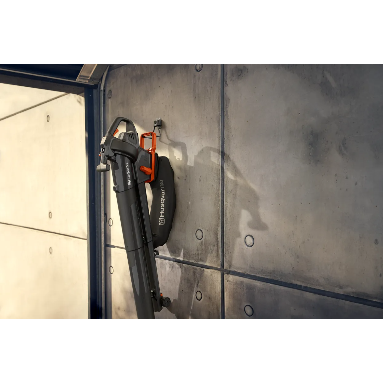 Воздуходув-Пылесос Аккумуляторный Husqvarna Aspire BVX-P4A (без АКБ и ЗУ) 9708272-01