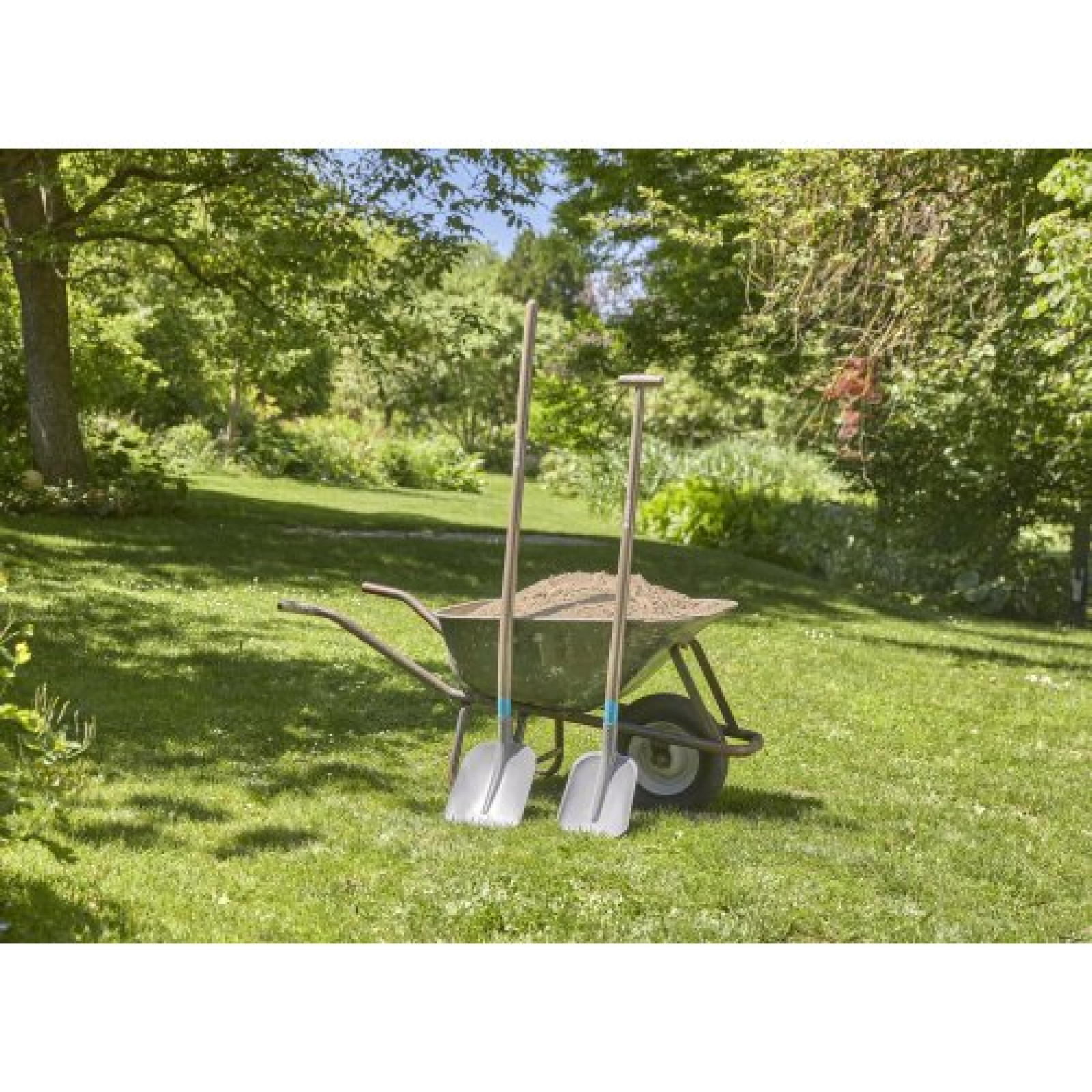 Лопата совковая Gardena NatureLine 131 см