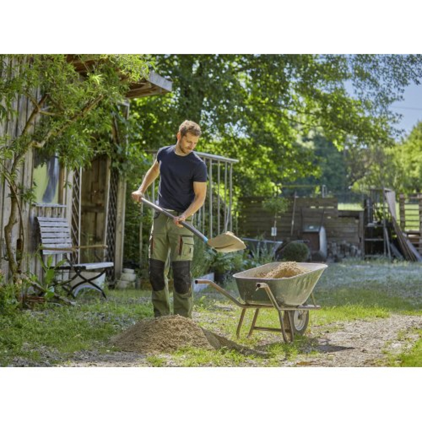 Лопата совковая Gardena NatureLine 131 см