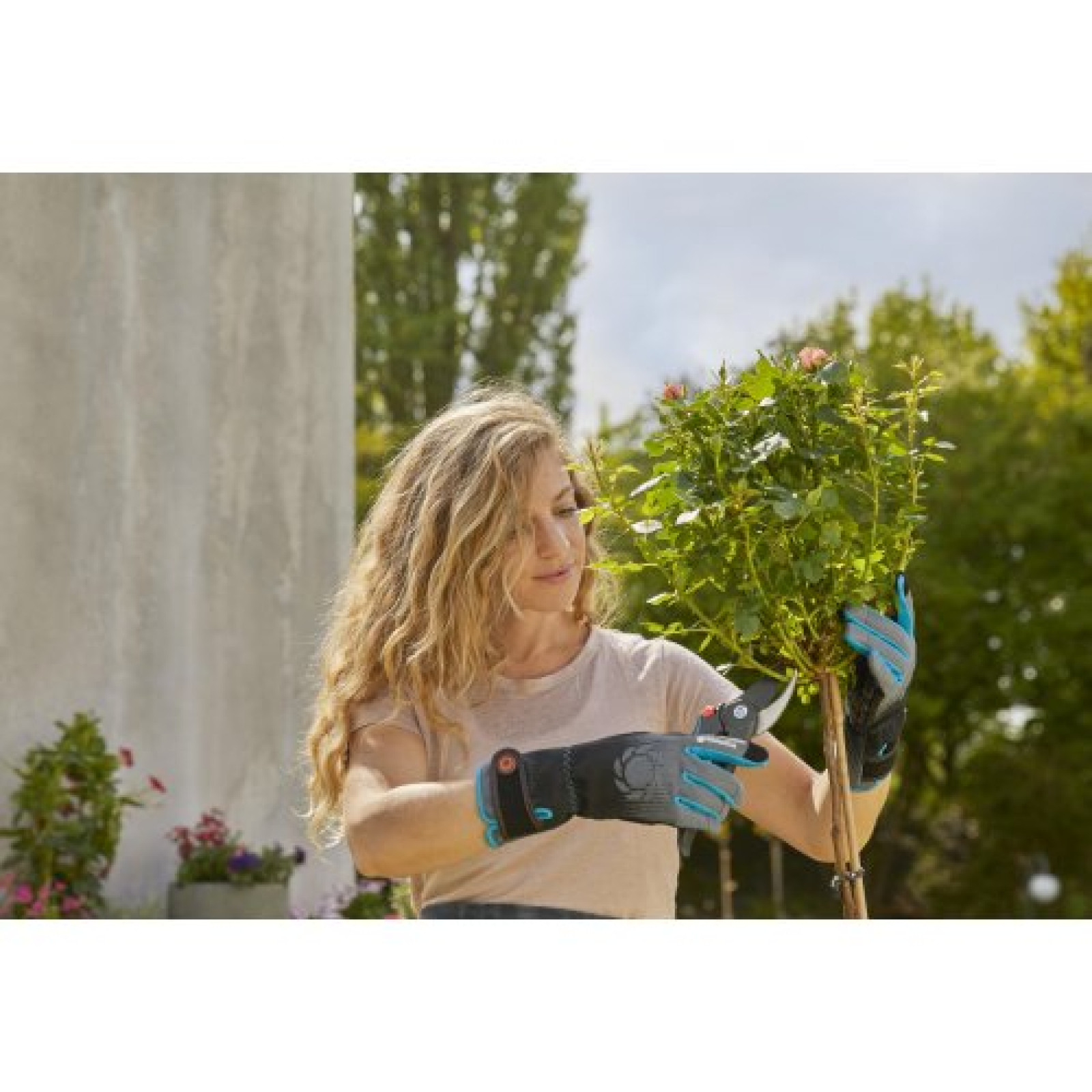 Рукавички для робіт із трояндами Gardena Oeko-Tex® 8/M