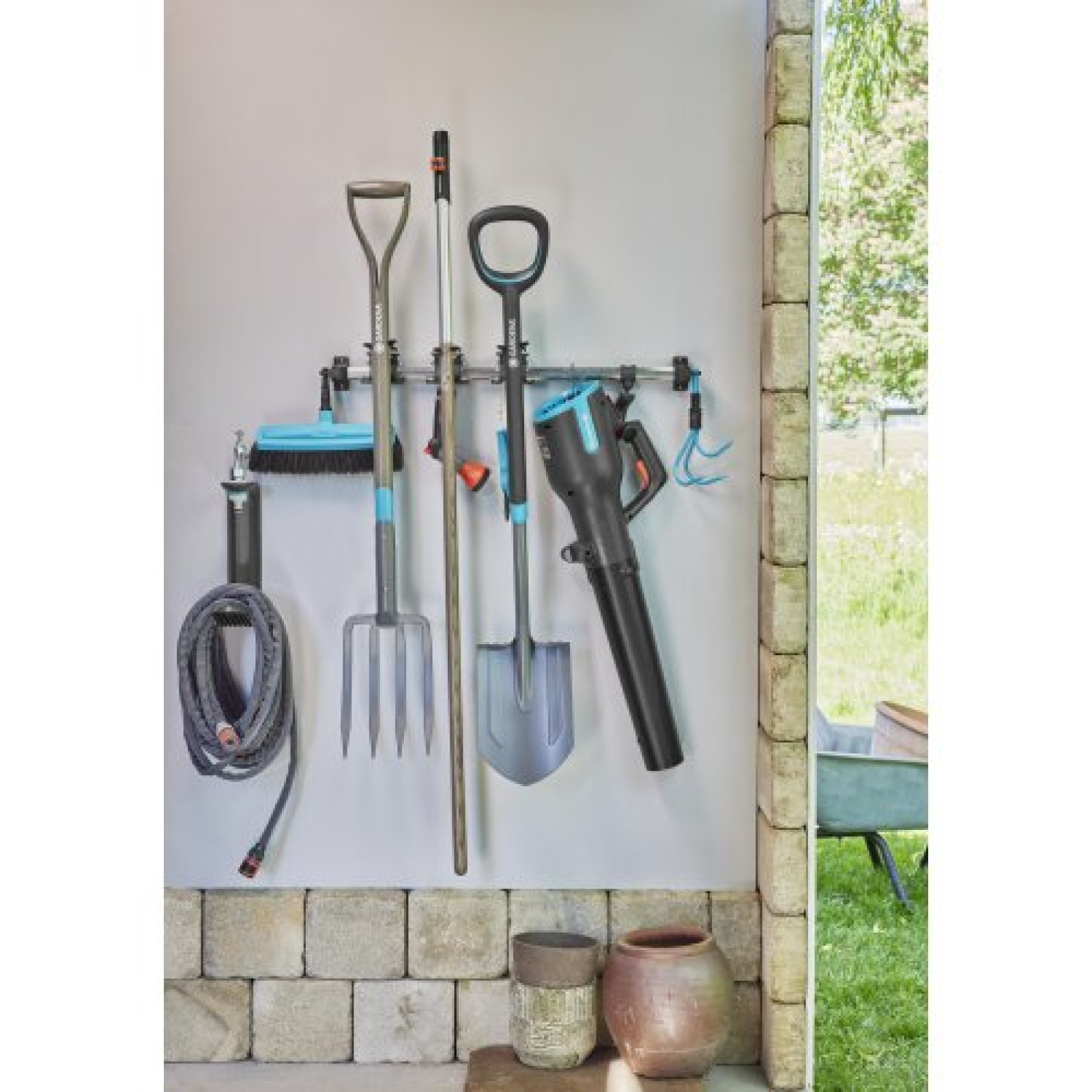 Кронштейн для садовых инструментов Gardena Combisystem Plus