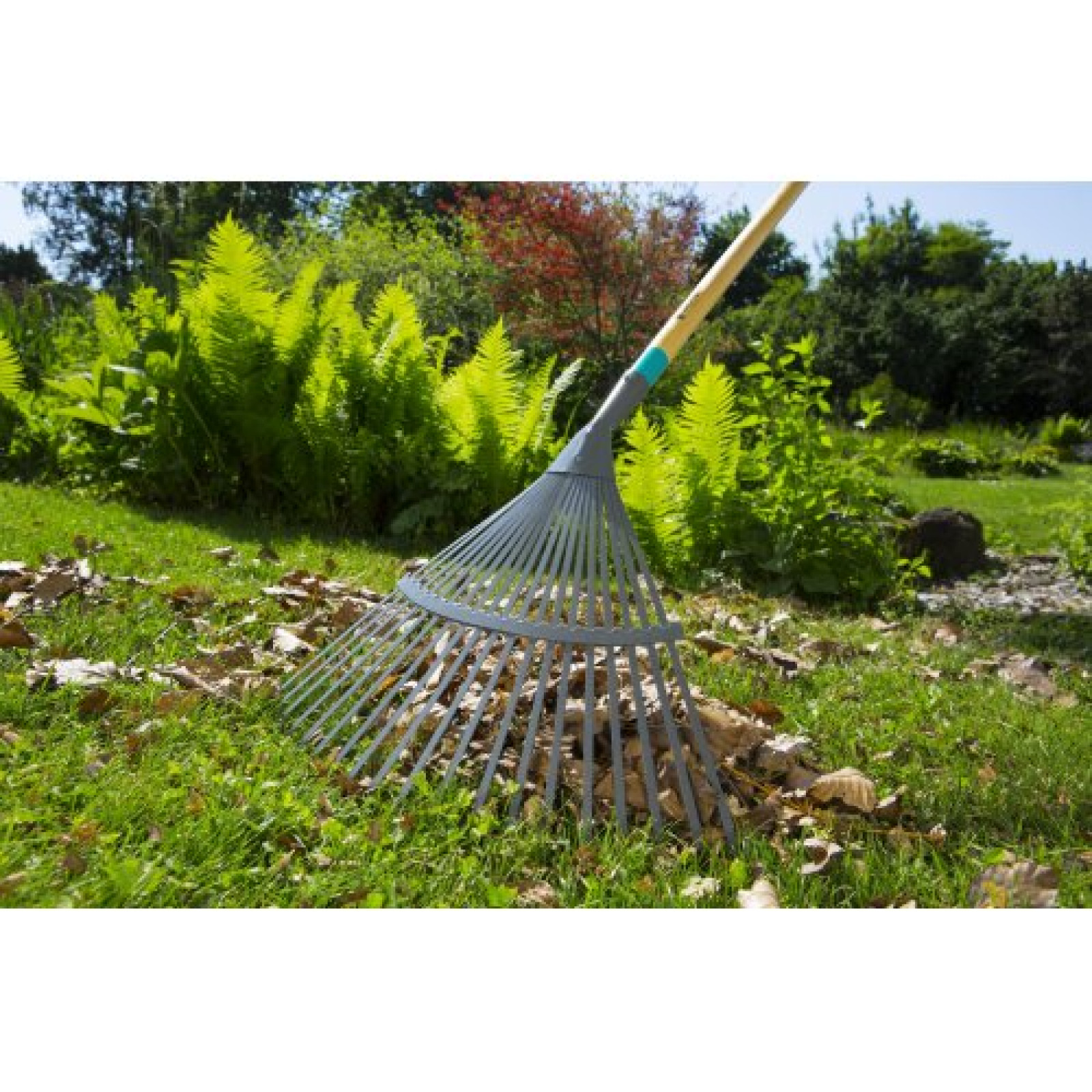 Грабли веерные с ручкой Gardena ClassicLine
