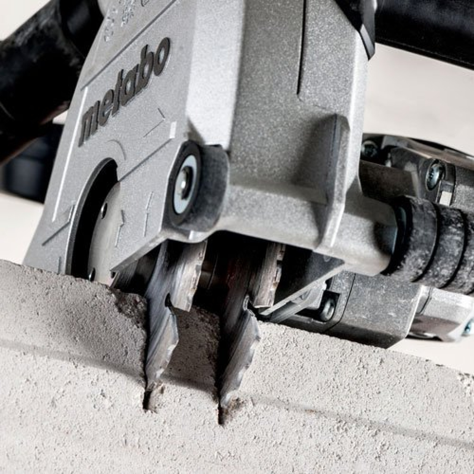 Бороздодел штроборез Metabo MFE 40 + 2 алмазных диска