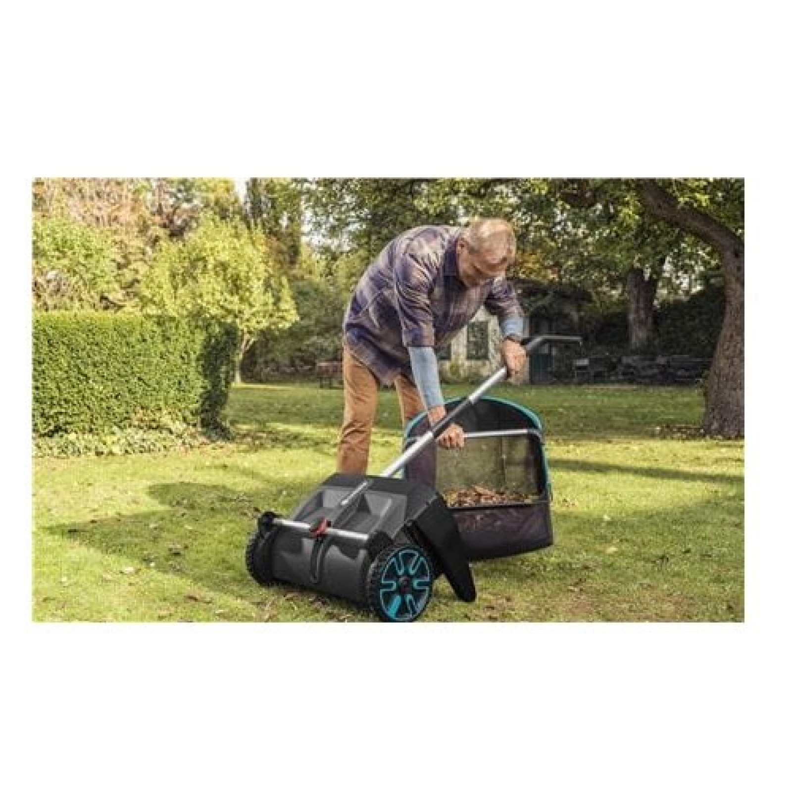 Сборщик листьев и травы механический Gardena Leaf Collector