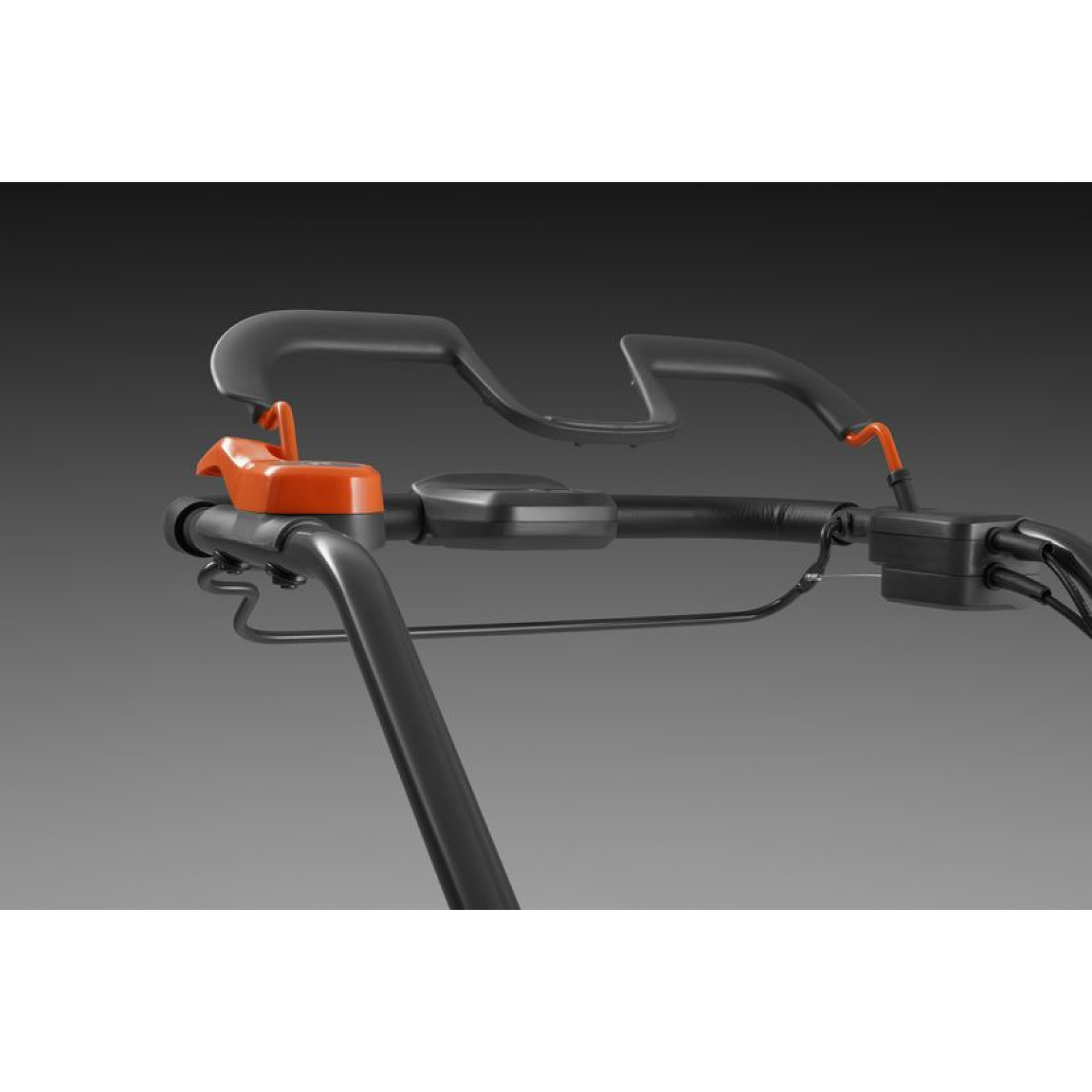 HUSQVARNA LC 141iV без акумулятора та зарядного пристрою