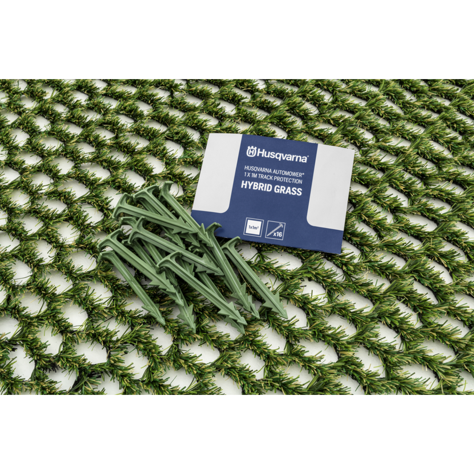 Искусственная трава (1х1м, 16 зелёных колышков) 5988960-01