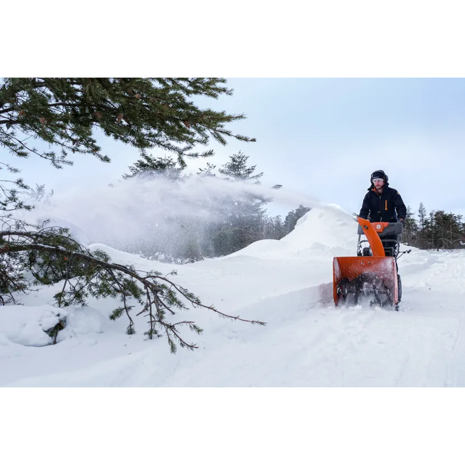 Снегоуборщик Бензиновый Husqvarna ST 124 9704493-02