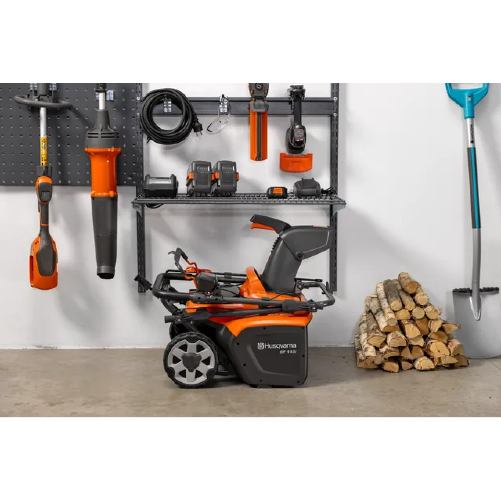 Снегоуборщик Аккумуляторный Husqvarna ST 143i 9707890-01