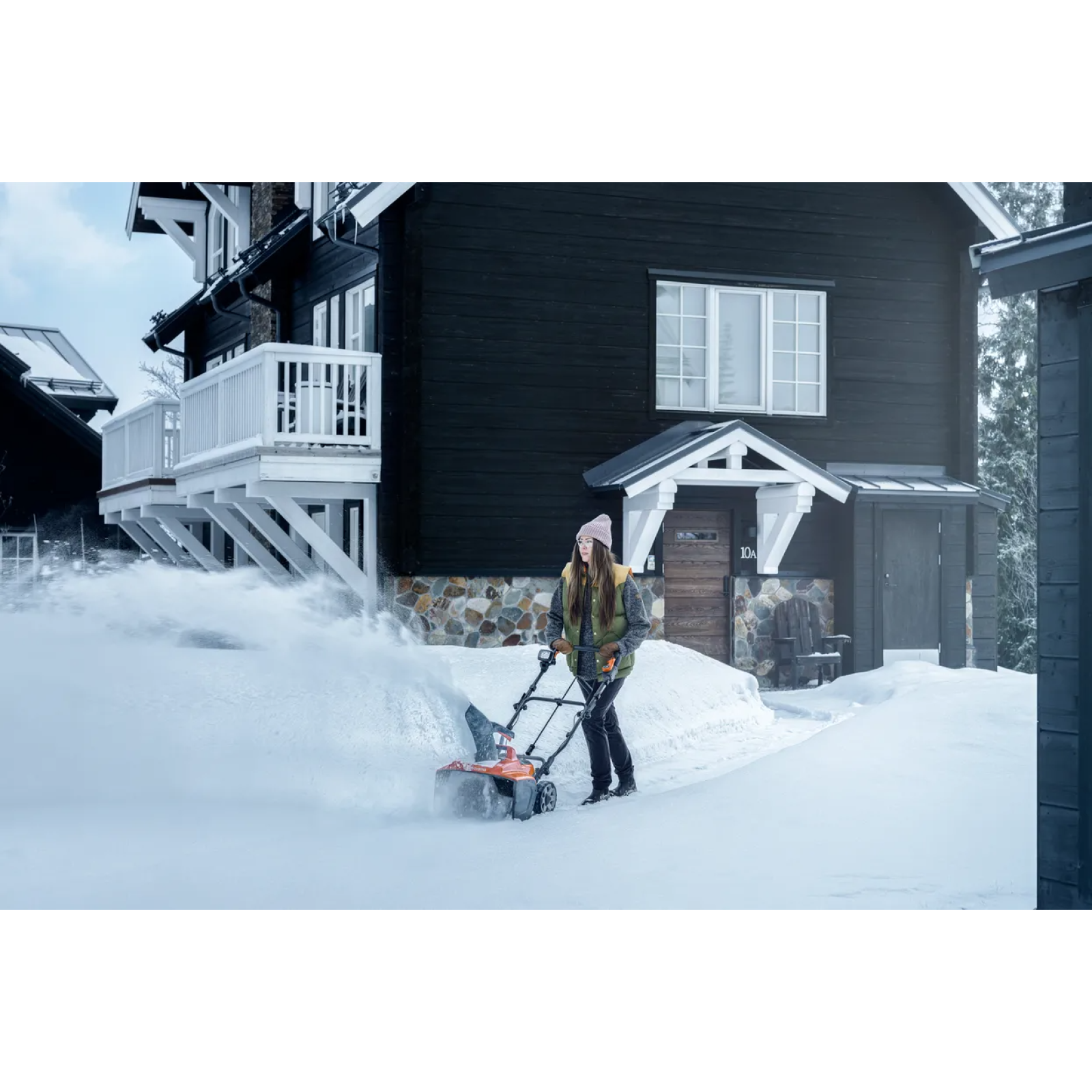 Снегоуборщик Аккумуляторный Husqvarna ST 143i 9707890-01